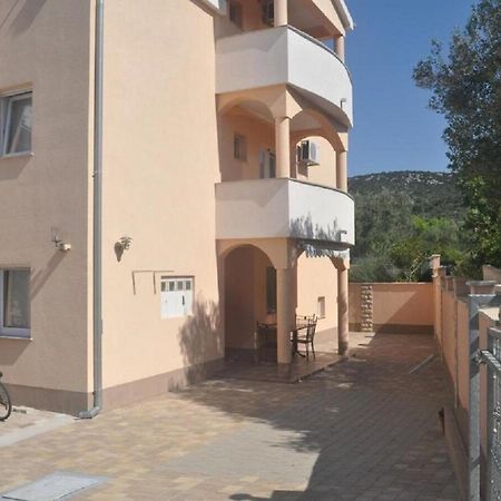 Apartments Antonija - Fitness Винишче Экстерьер фото
