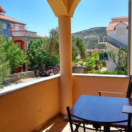 Apartments Antonija - Fitness Винишче Экстерьер фото